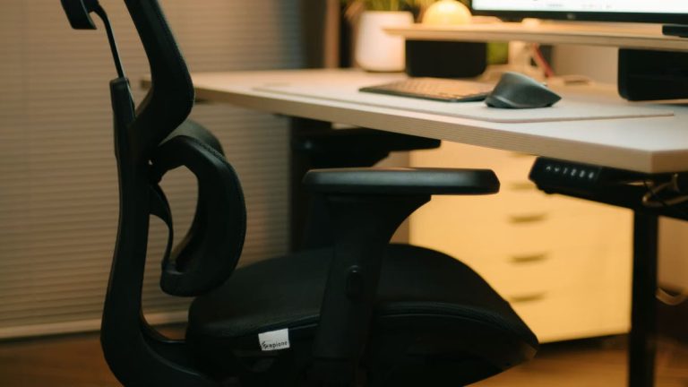 Aménager un bureau à domicile en 2026 : guide TPE